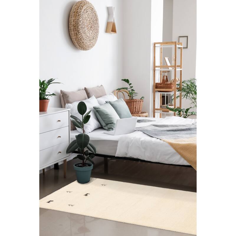 Kashkuli Gabbeh Cream Rug 1'11" x 5'10" - 1'11 x 5'10