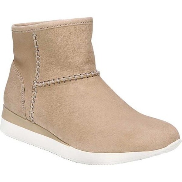 naturalizer free shipping