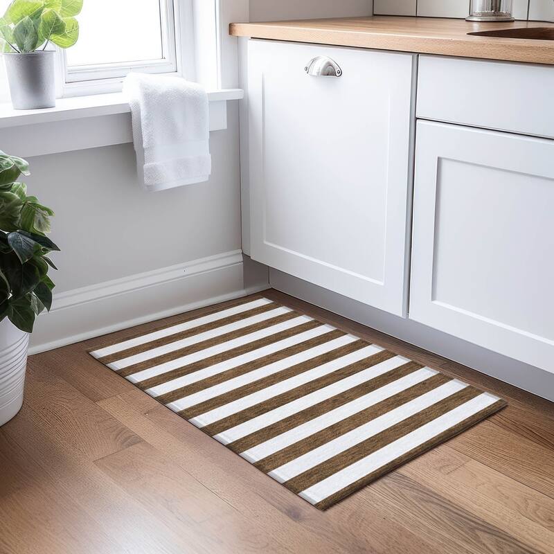 Machine Washable Indoor/ Outdoor Cabana Stripe Chantille Rug