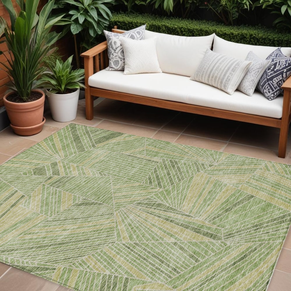 HomeRoots Geometric Transitional Rectangle Outdoor Rug