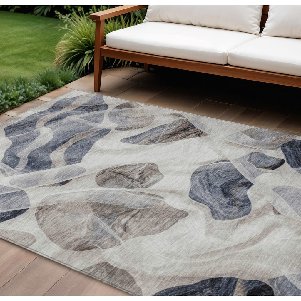 HomeRoots Abstract Transitional Rectangle Outdoor Rug