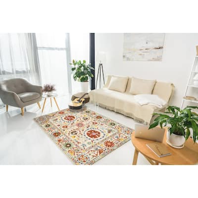 Ivory Transitional Floral Area Rug - Elegant and Timeless Design