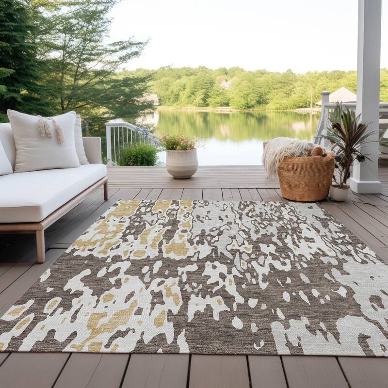 Machine Washable Indoor/ Outdoor Abstract Contemporary Chantille Rug