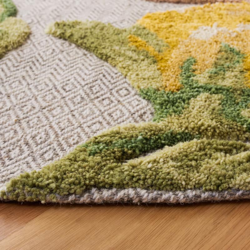 SAFAVIEH Handmade Glamour Staika Floral Wool Rug