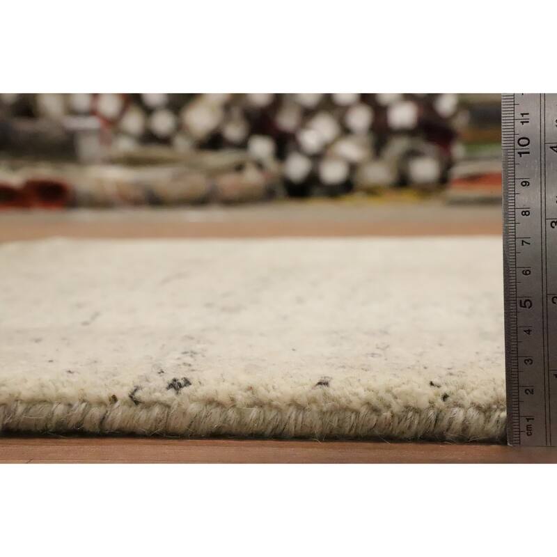 Hand Knotted Oriental 100% Wool Carpet Modern Solid Beige & Ivories Gabbeh Area Rug - 6' 0'' X 3' 11''