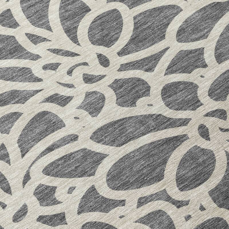 Machine Washable Indoor/ Outdoor Floral Craze Chantille Rug