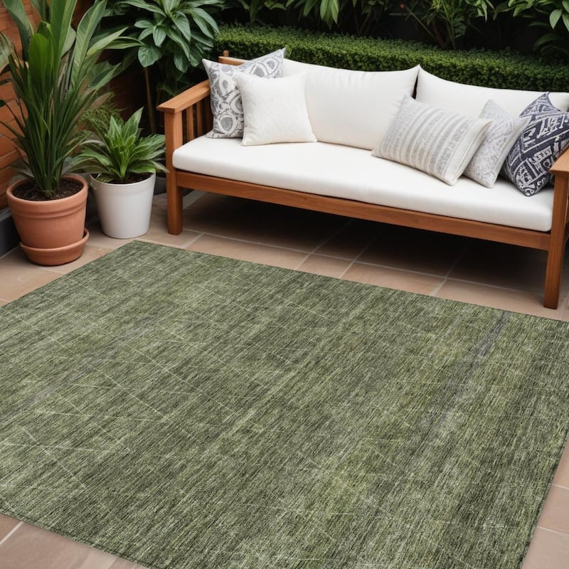 HomeRoots Geometric Transitional Rectangle Outdoor Rug - 8' X 10'