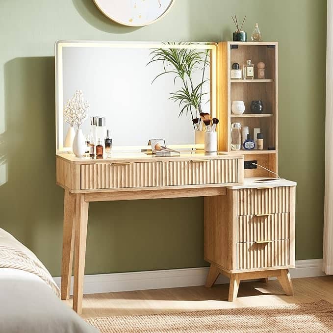 Modern Makeup Vanity Desk with HD Lighted Mirror, Dressing Table - Natural Oak