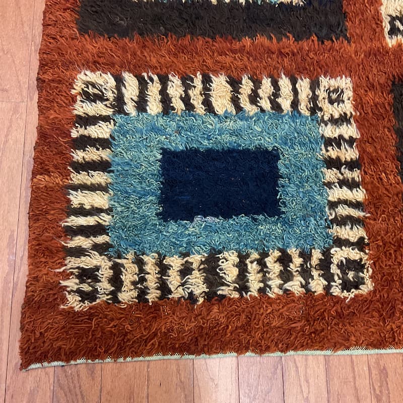 HERAT ORIENTAL Handmade Shag Wool Rug - 4'2" x 5'9"
