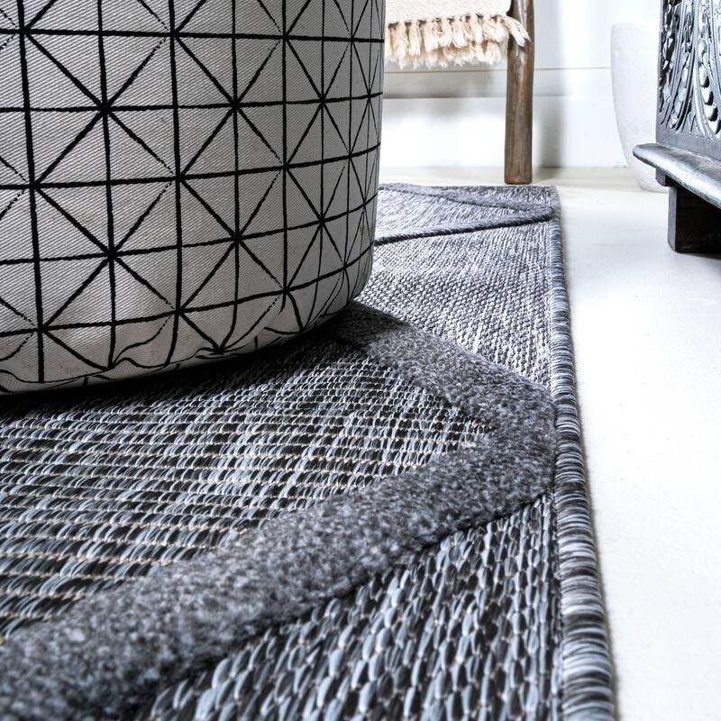 JONATHAN Y Talaia Diamond Trellis Indoor/Outdoor Area Rug