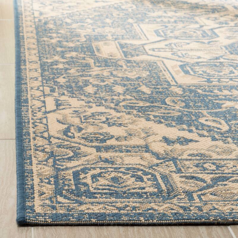 SAFAVIEH Linden Ludmyla Indoor/ Outdoor Waterproof Patio Backyard Rug