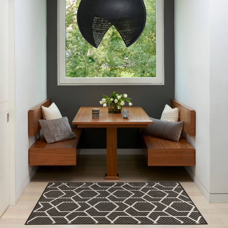 Nourison Horizon Indoor/Outdoor Geometric Area Rug - 2' x 3' - Black