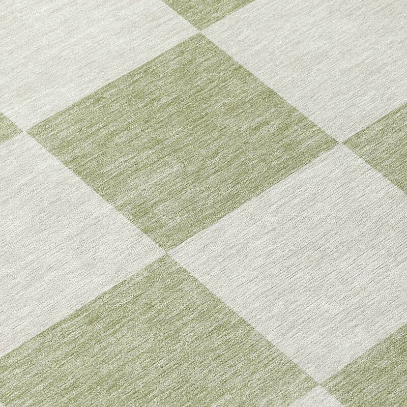 Machine Washable Indoor/ Outdoor Modern Checker Chantille Rug