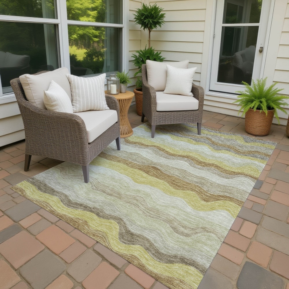 Machine Washable Indoor/ Outdoor Ombre Stripes Chantille Rug