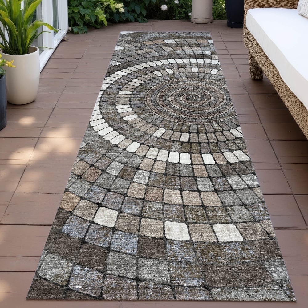 Machine Washable Indoor/Outdoor Contemporary Pinwheel Chantille Rug