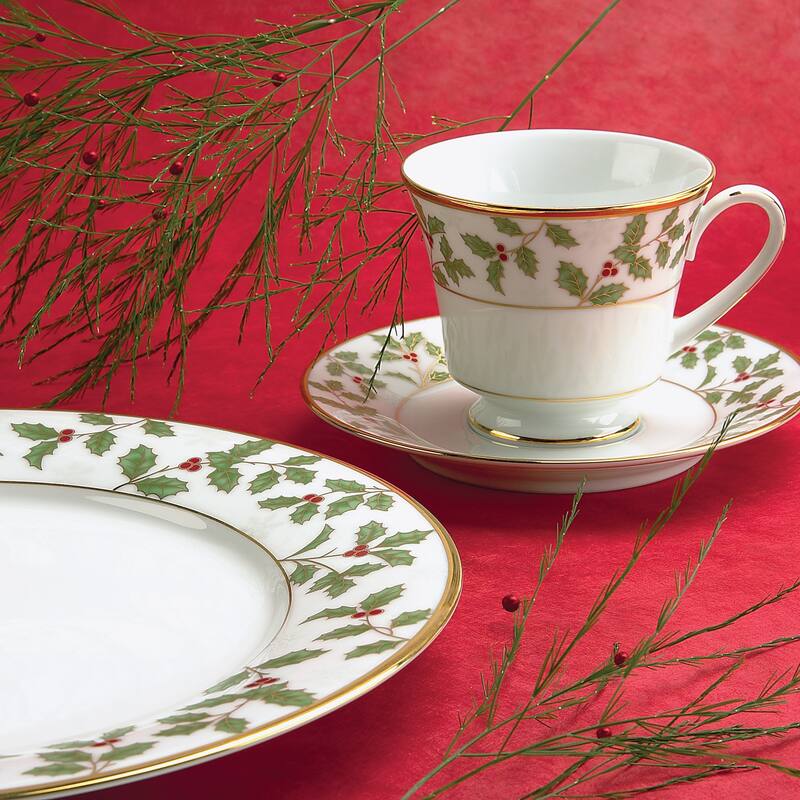 Noritake Holly & Berry Gold Set Of 4 Teacups, 8 oz.