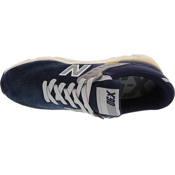 new balance ftwr sneaker