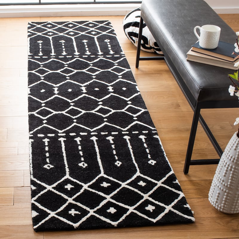 SAFAVIEH Handmade Himalaya Parasols Modern Wool Rug - 2'3" x 8' Runner - Black/Ivory