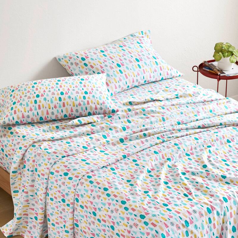 Intelligent Design Cozy Soft Cotton Flannel Printed Sheet Set