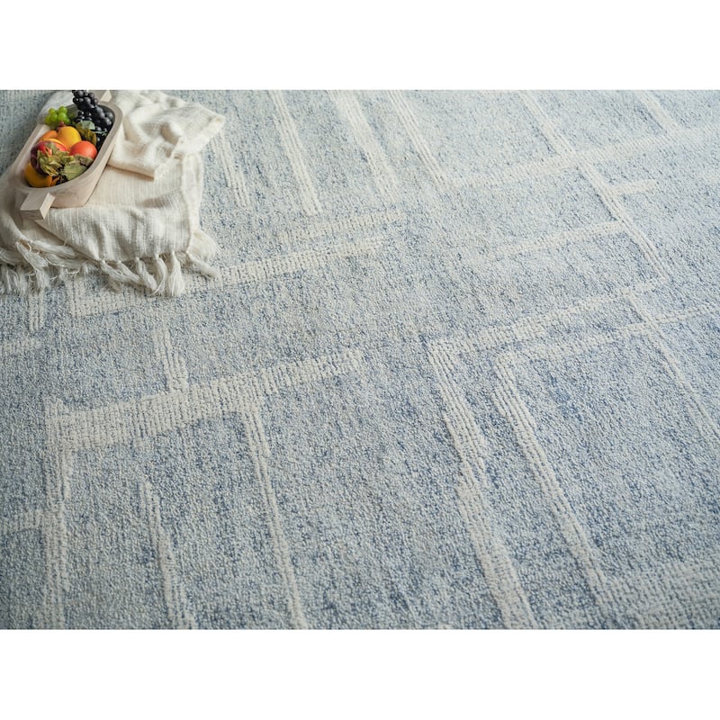 Breckenridge Handmade Hand Tufted New Zealand Wool Blue/Ivory Area Rug.