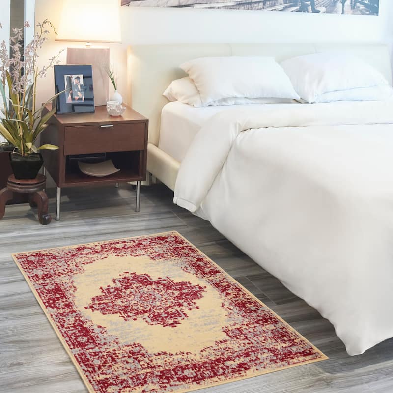 Nourison Grafix Distressed Vintage Medallion Area Rug - 3' x 5' - Red