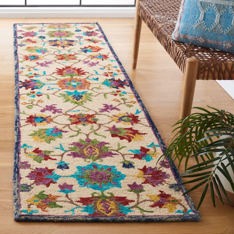 SAFAVIEH Handmade Aspen Argyroula Boho Tribal Wool Rug