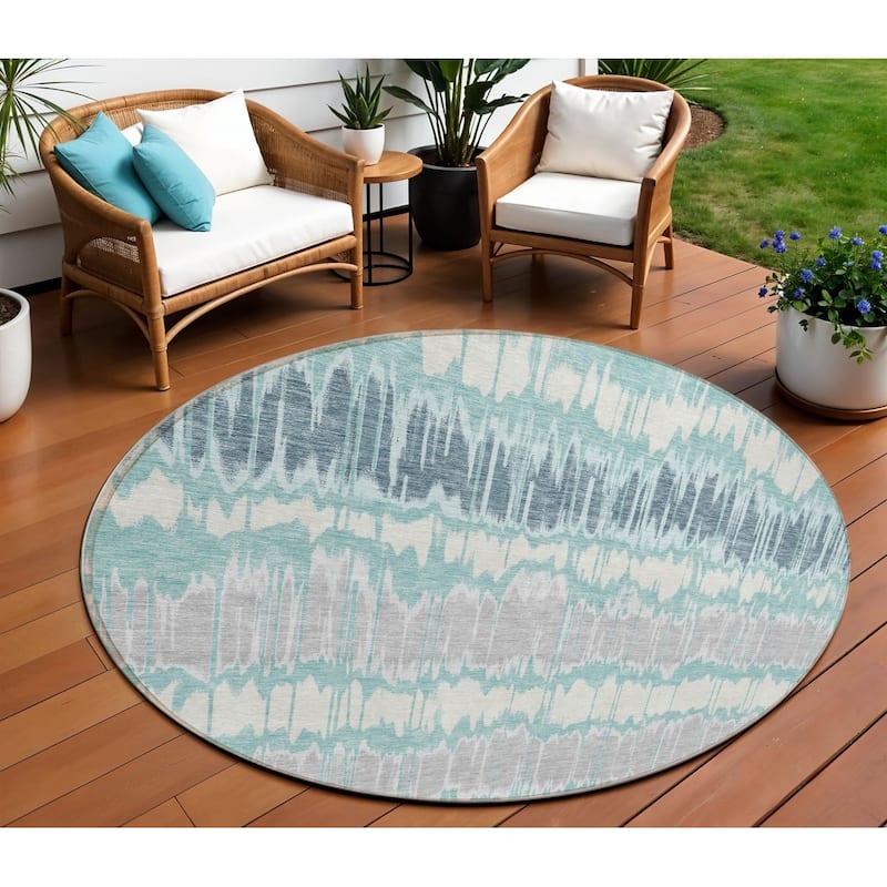 HomeRoots Striped Transitional Rectangle Outdoor Rug - 8' Round