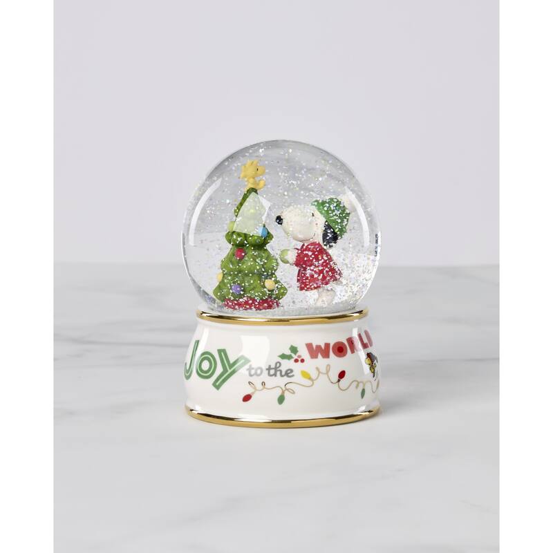 Lenox Snoopy Snow Globe