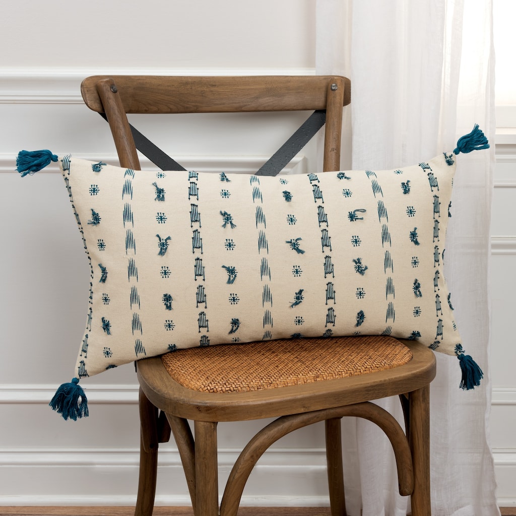 Rizzy Home Hand-crafted Tassel Striped Throw Pillow