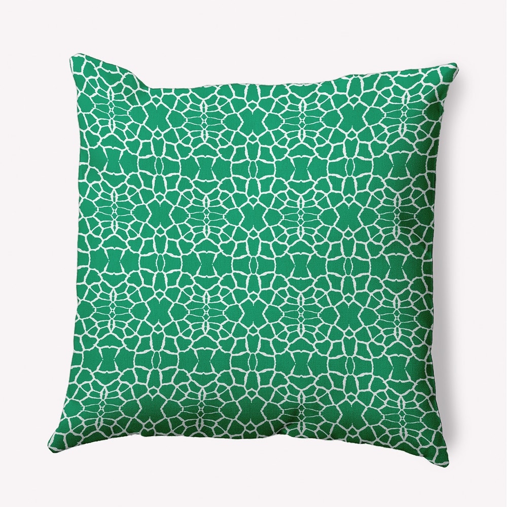 Tiny Giraffe Pattern Decorative Throw Pillow