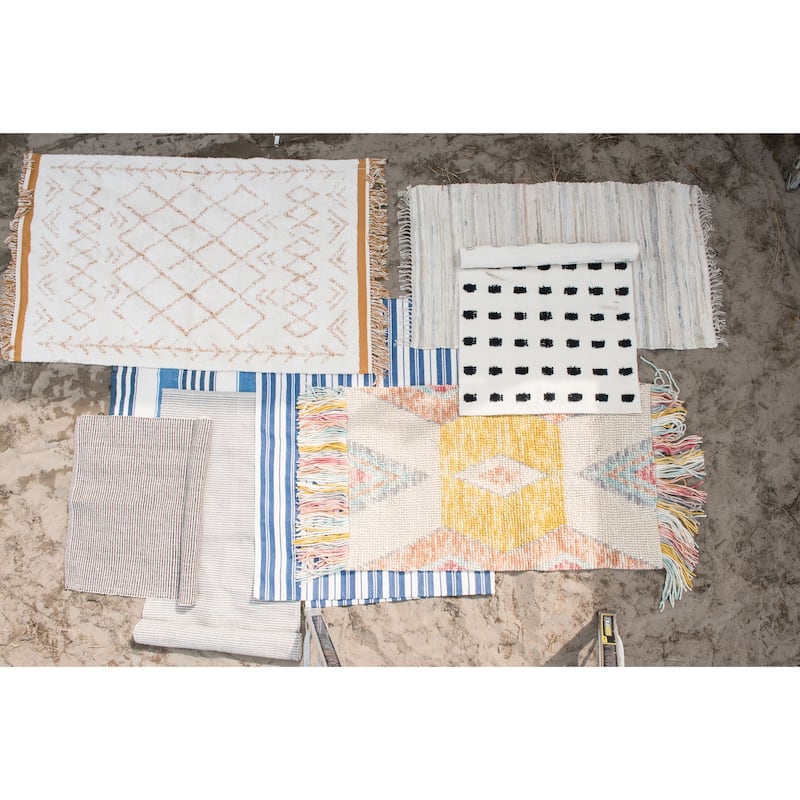 Natural and Mustard Cotton Tufted Rug with Fringe - 4' x 6'
