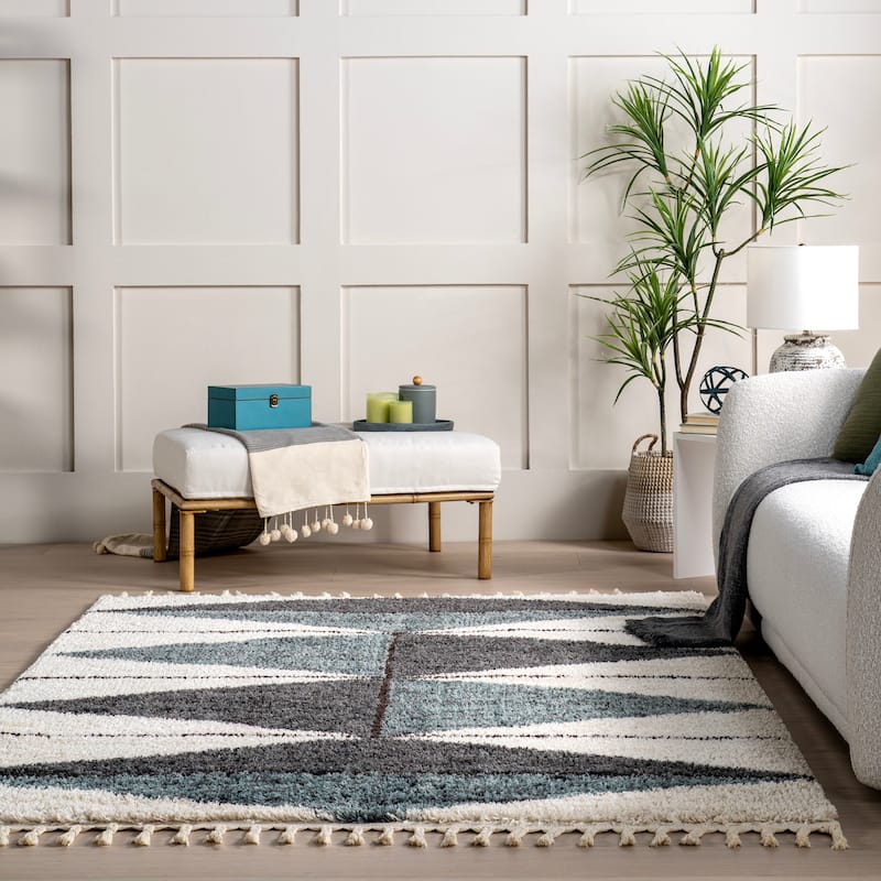 Nuloom Micah Diamond Shag Tassel Area Rug