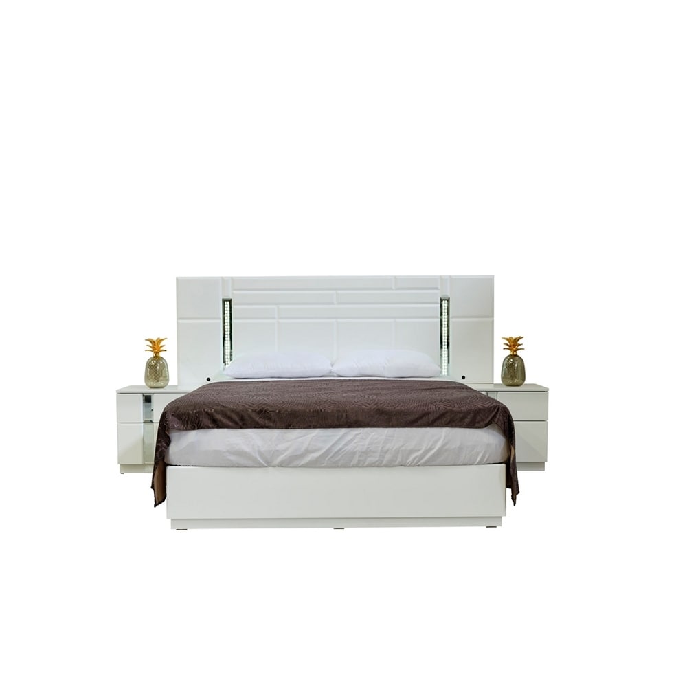 Salih 3-piece Bedroom Set (Bed Frame + Headboard+ 2 Nightstand)