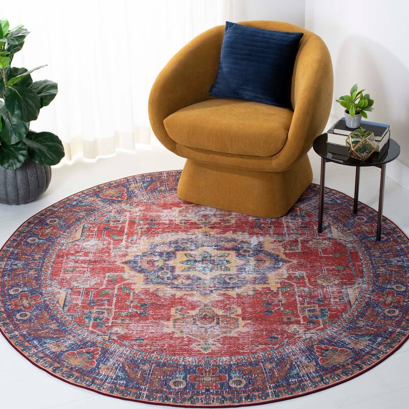 SAFAVIEH Tucson Machine Washable Slip Resistant Khulud Traditional Rug