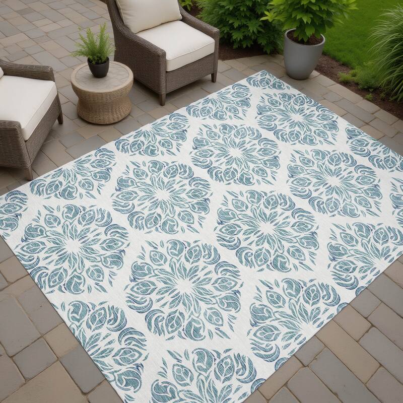 Machine Washable Indoor/ Outdoor Damask Pearl Chantille Rug