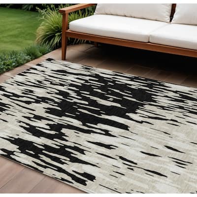 HomeRoots Abstract Transitional Rectangle Outdoor Rug