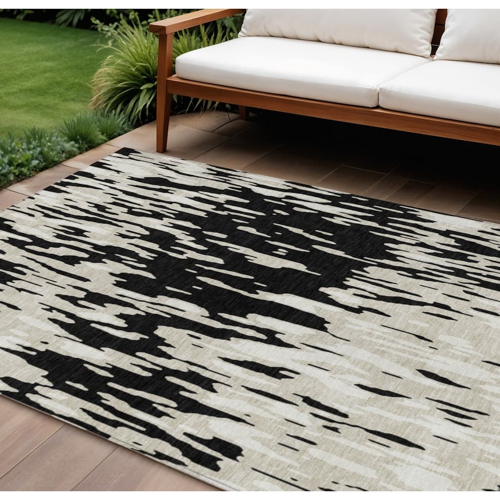 HomeRoots Abstract Transitional Rectangle Outdoor Rug