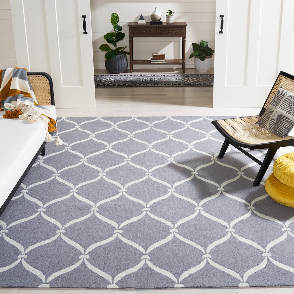 SAFAVIEH Handmade Four Seasons Shobha Floral Rug