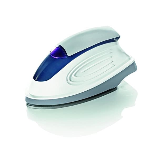 https://ak1.ostkcdn.com/images/products/is/images/direct/8261d941f13a2e3937503acc2e3ed5a01669cb68/Travel-Smart-By-Conair-Mini-Travel-Iron.jpg?impolicy=medium