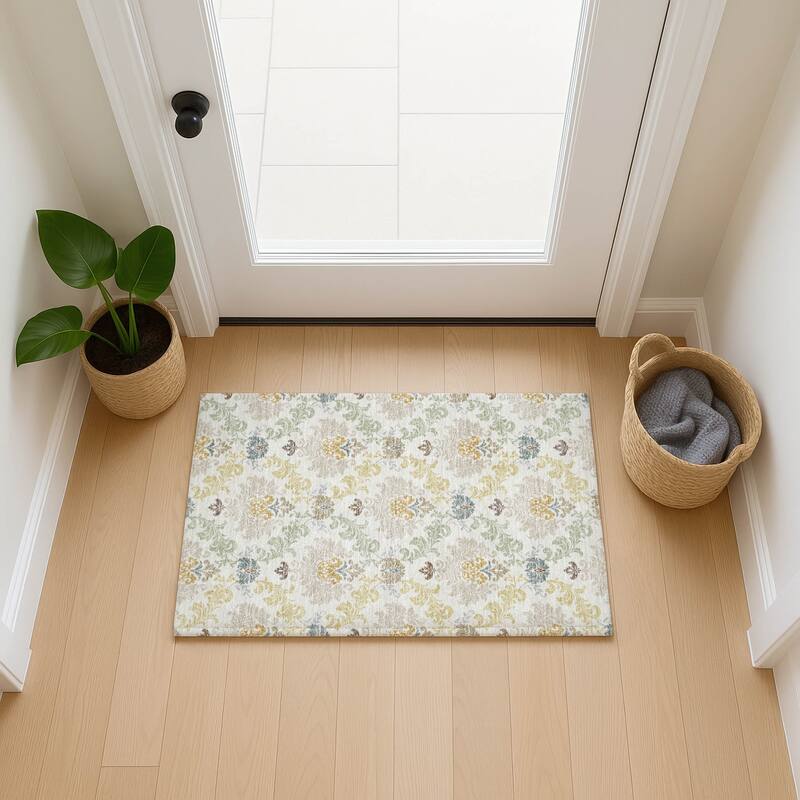 Machine Washable Indoor/ Outdoor Damask Patna Chantille Rug