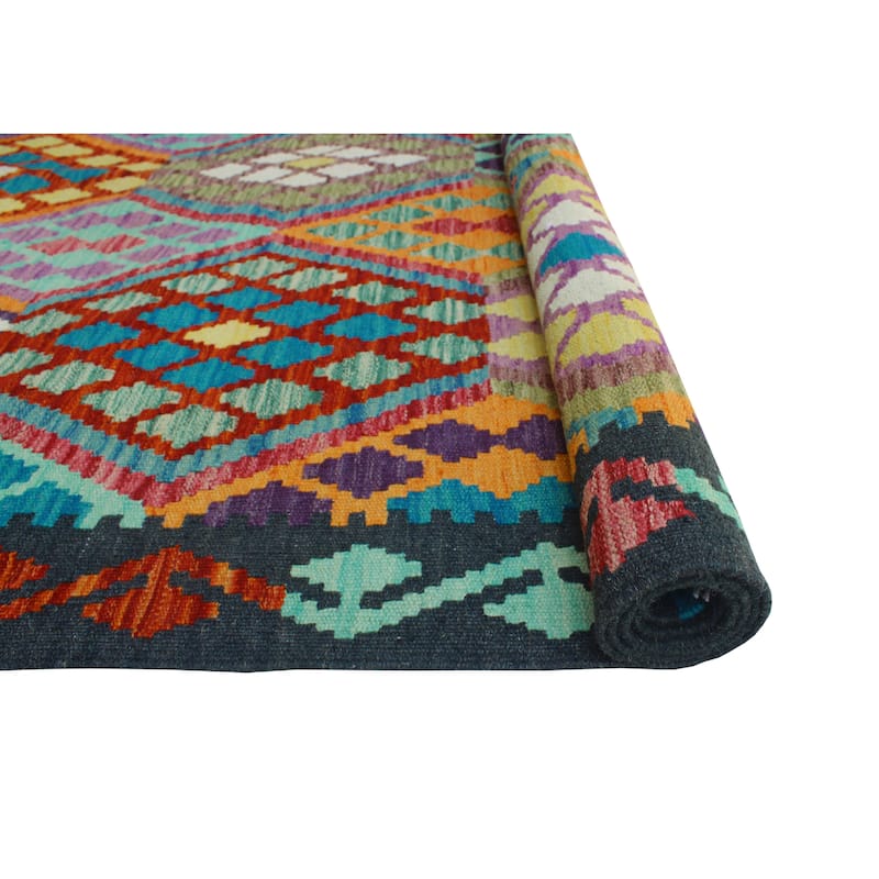 Flatweave Tahu Black/Red Rug - 5'1" x 6'9"