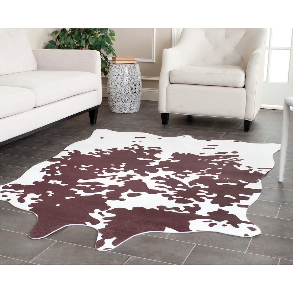 SAFAVIEH Faux Cowhide Onntje Rustic Polyester Rug