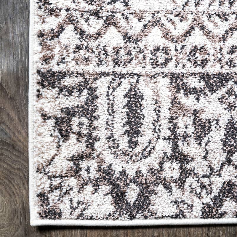 JONATHAN Y Irving Grand Medallion Ornate Area Rug