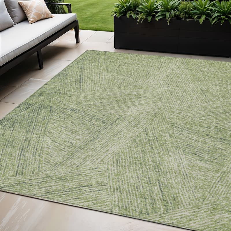 HomeRoots Abstract Transitional Rectangle Outdoor Rug - 5' X 8'