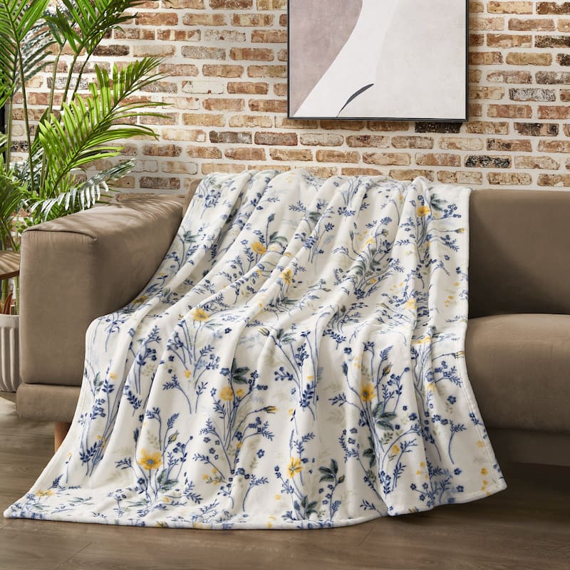 Lucky Brand Wild Flower Blankets Plush - Yellow - 50"x70"