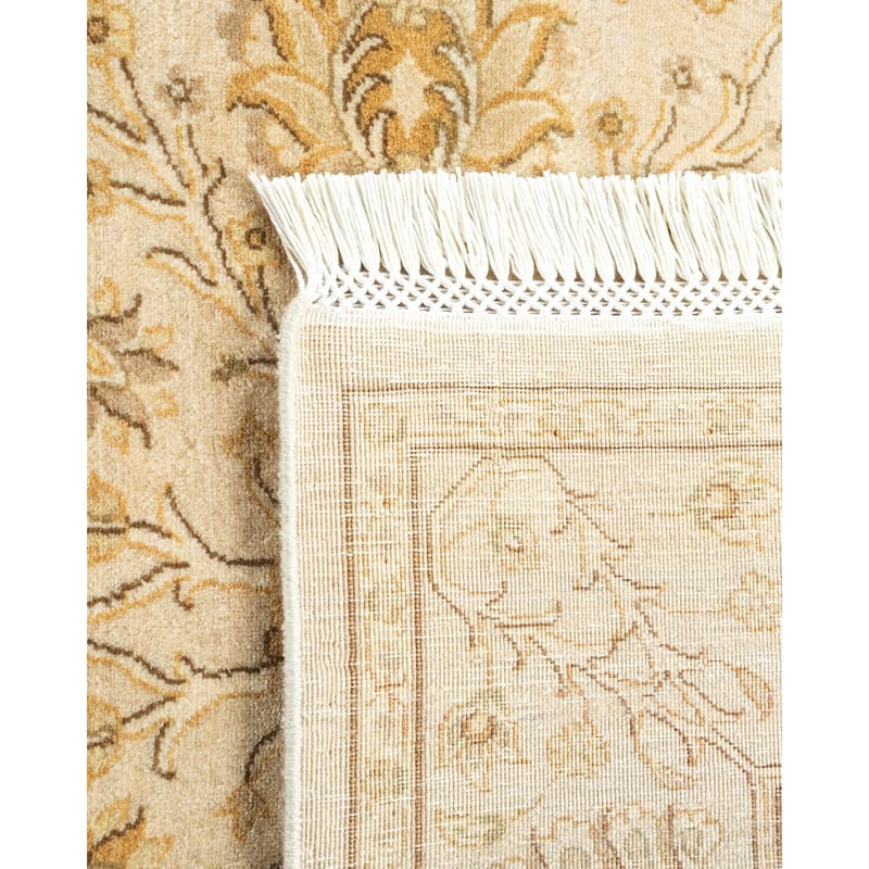 Overton Hand Knotted Wool Traditional Oriental Ivory Area Rug - 4' x 6'