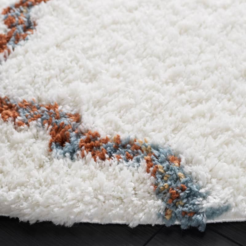 SAFAVIEH Berber Shag Eufrozina Rug