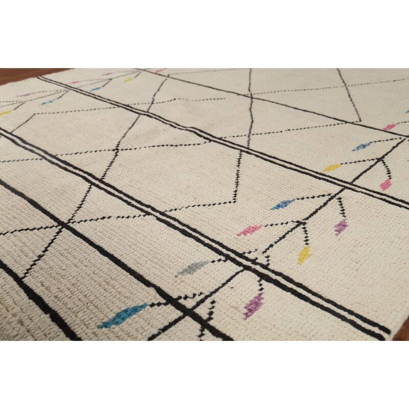 Beige / Ivory Moroccan Area Rug Hand-Knotted Wool Carpet - 6'0"x 9'7"