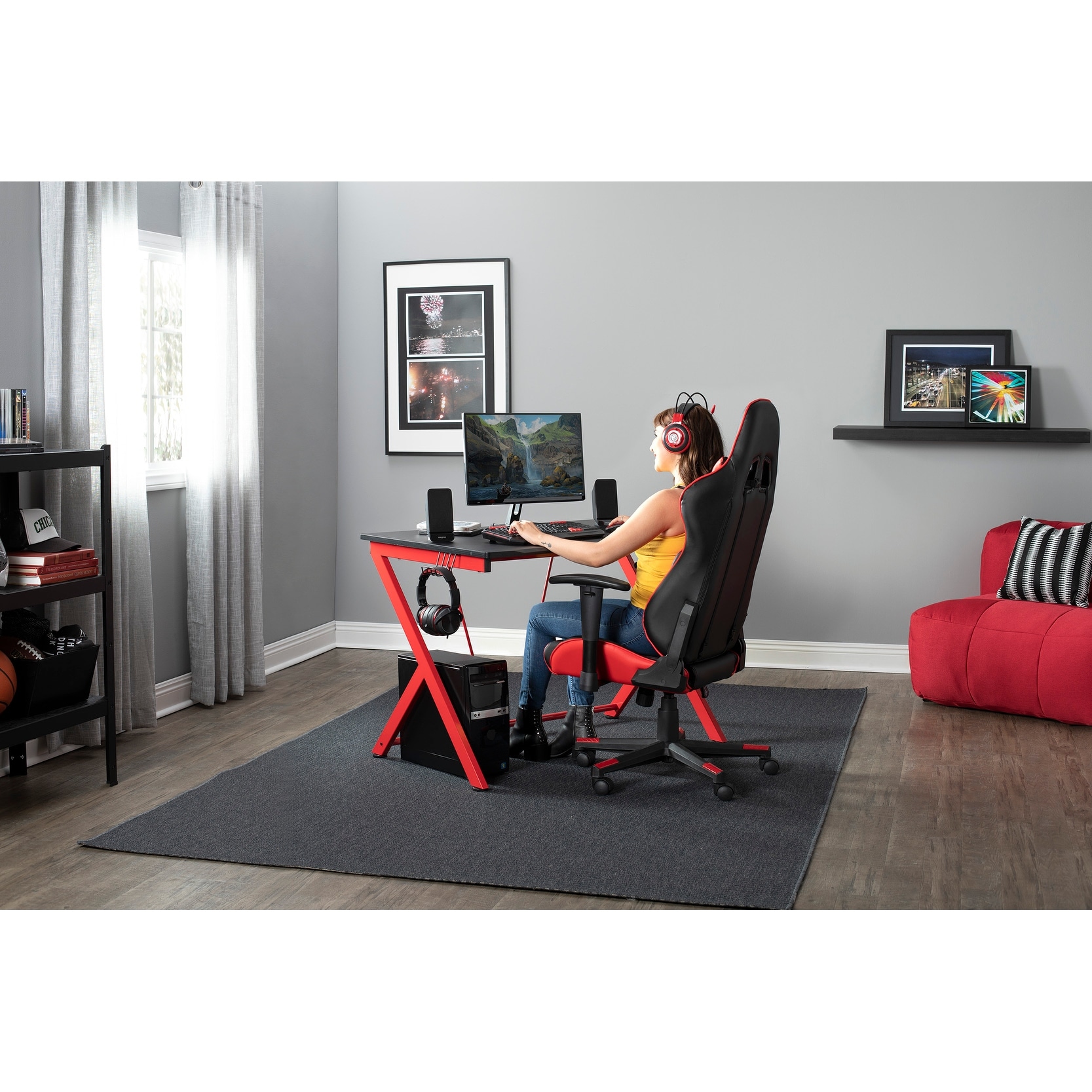 SD Gaming Quest Black and Red Gamer Desk with Charging Station