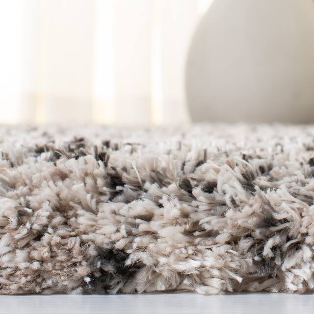 SAFAVIEH Iceland Shag Lotte Flokati 2.6-inch Thick Rug
